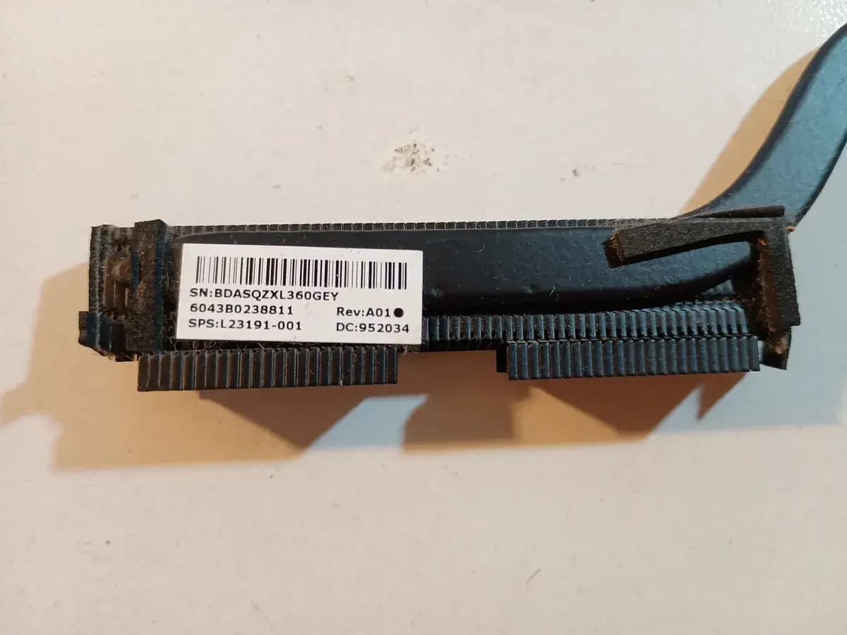 Pipeta Conector Sata Disco Hp 240 245 246 G7 348 L23191-001