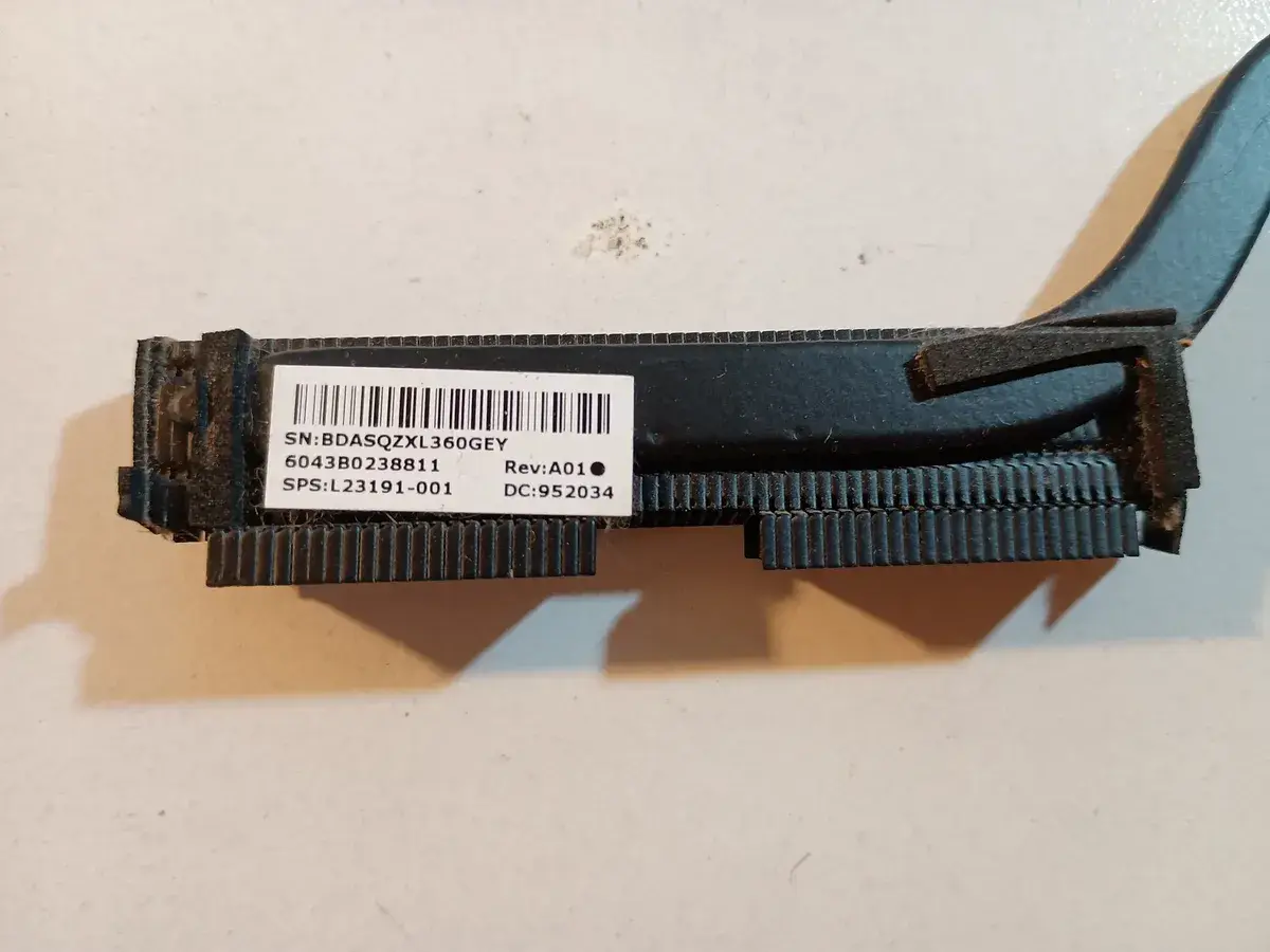Pipeta Conector Sata Disco Hp 240 245 246 G7 348 L23191-001