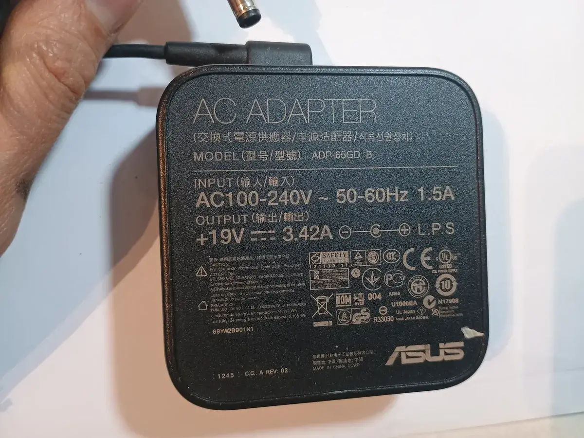 Cargador Asus 19v 3.42a 65w Adp-65gd 5.5x2.5mm Original Negro