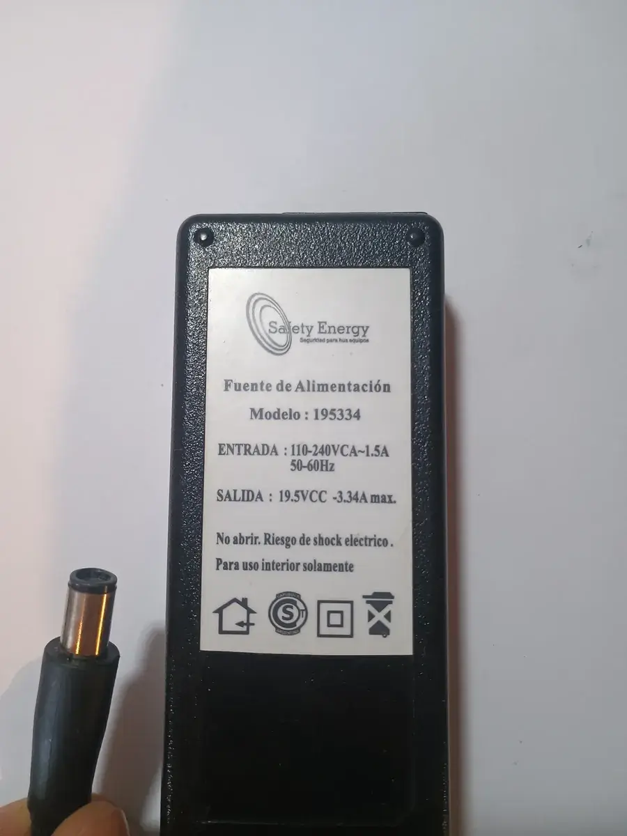 Cargador Notebook 65w 19.5v 3.34a 7.4x5.0 Compatible Dell Negro